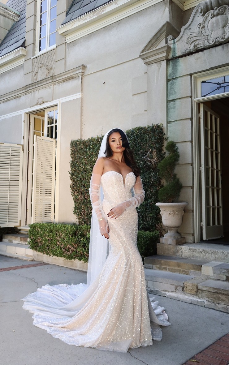 Martina Liana #1751 Default Image