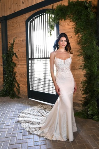 Essense of Australia #D3458 #1 (IV-PL) Ivory Gown w Porcelain Tulle Plunge thumbnail