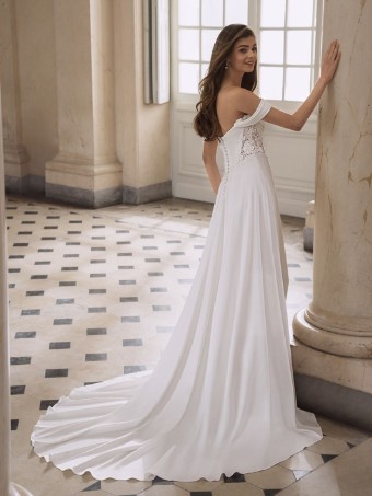 Enzoani #Fermina -S #1 default Ivory thumbnail