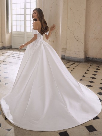 Enzoani #Freya-M #1 default Ivory thumbnail