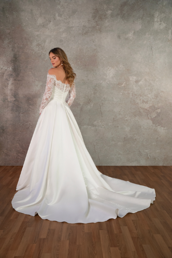 Essense of Australia #D4457 #1 (IVR) Ivory thumbnail