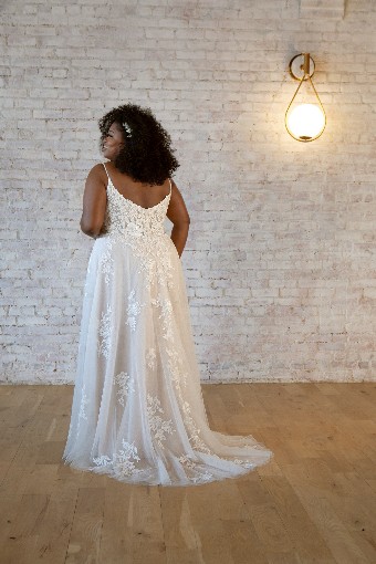 Essense of Australia #7447 #6 (IVBC-PL) Ivory Lace & Tulle ov Biscotti Gown w Porcelain Tulle Plunge thumbnail