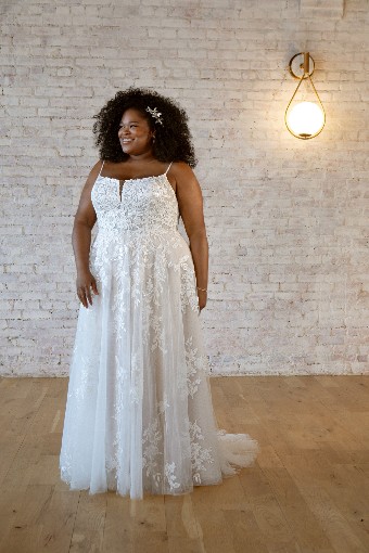 Essense of Australia #7447 #5 (IVBC-PL) Ivory Lace & Tulle ov Biscotti Gown w Porcelain Tulle Plunge thumbnail