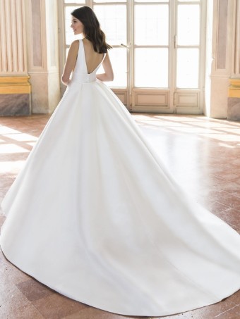 Enzoani #TIFFANY #1 default Ivory thumbnail