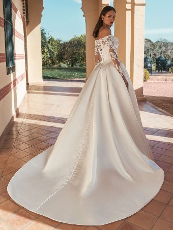 Blue By Enzoani #USOLA-S #1 Ivory thumbnail