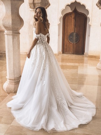 Enzoani #Visha #1 default Ivory thumbnail