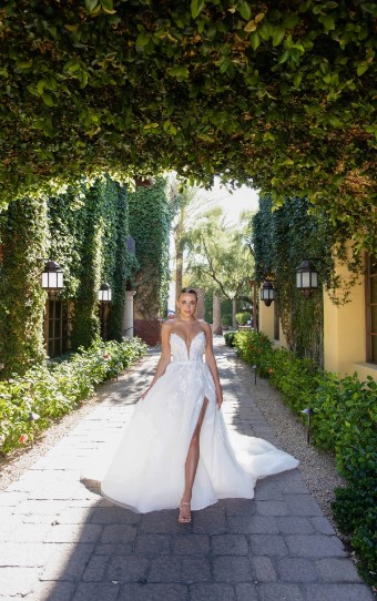 Martina Liana #1715 #1 Ivory/Ivory/Rum thumbnail