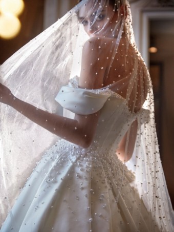 Pronovias Privée #Emerlad #1 Off White thumbnail