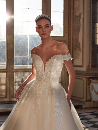 Pronovias Privée #Celestite #0 default Off White thumbnail