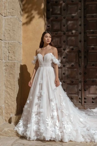 Essense of Australia #D3734 #0 default (IVIV-PL) IVR LACE TULLE & ROYAL ORG OV IVR GOWN W PLN TULLE PLUNGE thumbnail