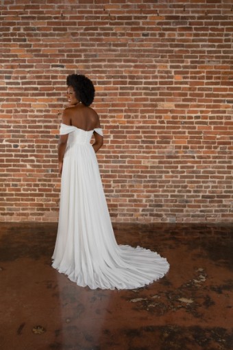Essense of Australia #D3824 #2 default (IV-PL) Ivory Gown with Porcelain Tulle Plunge thumbnail