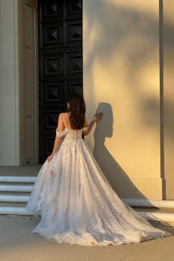 Essense of Australia #D3414IQ #2 default (IVBC-PL) Ivory Lace & Tulle ov Biscotti Gown w Porcelain Tulle Plunge thumbnail