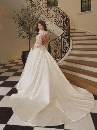 Casablanca Bridal #2579 #1 Diamond White thumbnail