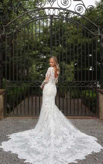 Essense of Australia #D4213 #1 default (IVIV-PL) Ivory Lace & Tulle over Ivory Gown w Porcelain Tulle Plunge thumbnail